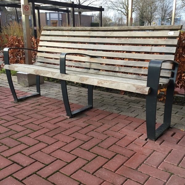 93514 zitbanken picknicksets stoelen fietsaanleunbeugels